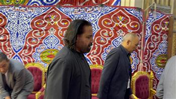 مدحت عبد الهادي يشارك في عزاء محمد صبري نجم الزمالك الراحل