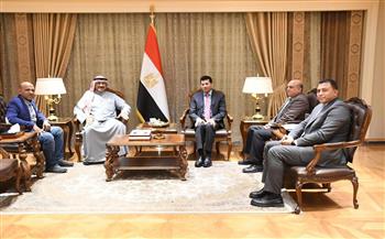 وزير الشباب والرياضة يلتقي وفدًا من الاستثمارات الأجنبية