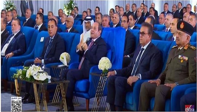 الرئيس السيسي: مصر حاليًا في نهاية الإنجاز حيث أصبح هناك نموًا كبيرًا في قطاعات كثيرة