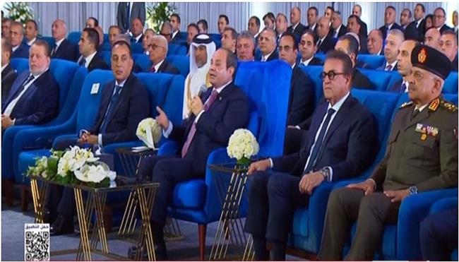 الرئيس السيسي: المصريين يجب أن يكونوا مستعدين للبذل والتضحية لتنفيذ مشروعات تعود بالنفع على كل الأجيال