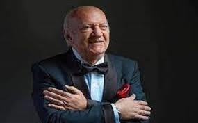 الموسيقار عمر خيرت يطمئن جمهوره ويعتذر عن حفلاته المقبلة