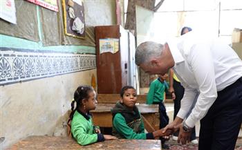 محافظ أسوان يؤكد دعم وتمكين الطلاب من ذوي القدرات الخاصة