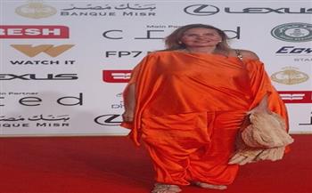 يسرا تتألق على الريد كاربت لفيلم "المهاجر" في مهرجان القاهرة السينمائي
