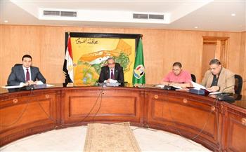 محافظ الفيوم: ضرورة مواصلة العمل الجاد لتحسين مؤشرات ملف التقنين