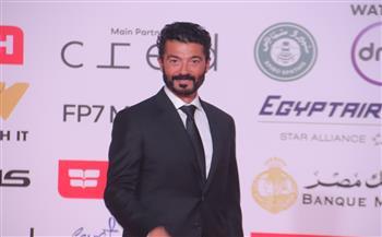  تألق لافت لـ خالد النبوي في عرضه الخاص لفيلم "المهاجر" بمهرجان القاهرة السينمائي