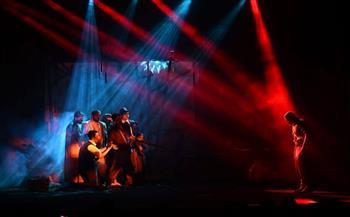 في مهرجان آفاق مسرحية: «الجُحر» يعيد إحياء زمن المقاومة المصرية للاحتلال البريطاني