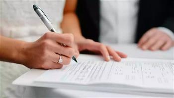 بسبب ضحك العريس وعائلته على سقوطها.. أردني يلغي زفاف ابنته