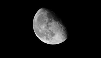 لأول مرة.. الكشف عن سر مخفي يغيّر نظرة العلماء للقمر