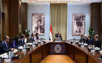 تفاصيل لقاء رئيس الوزراء مع أعضاء اللجنة الاستشارية للشئون السياسية