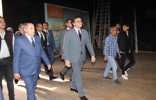 وزير الثقافة ومحافظ بورسعيد يتفقدان قصر ثقافة بورسعيد للوقوف على الأعمال المطلوبة لتطويره