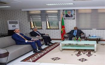 سفير مصر بموريتانيا يلتقي بوزيري الخارجية والشئون الاقتصادية والتنمية