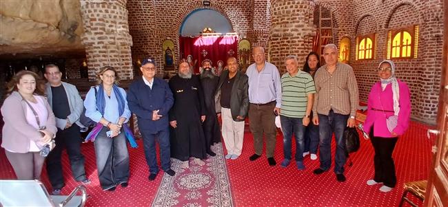 وفد من مكتبة الإسكندرية يزور أديرة الفيوم 