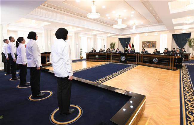 الرئيس السيسي يجري حوارًا تفاعليًا مع المتقدمين الجدد للالتحاق بأكاديمية الشرطة