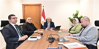 سويلم يتابع إجراءات تعزيز مبادئ الحوكمة والشفافية وتحسين دخول العاملين بوزارة الري