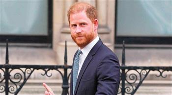 الأمير هاري يثير الغضب من جديد داخل قصر باكنغهام.. تصرف غريب
