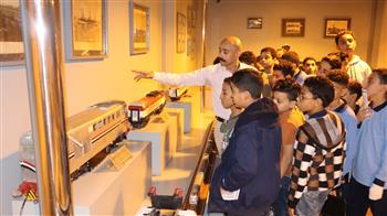 متحف السكة الحديد يستقبل مجموعات من طلبة مدارس التعليم الأساسي بالشرقية