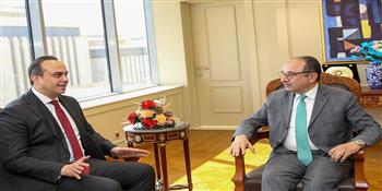 وزير قطاع الأعمال ورئيس الرعاية الصحية يبحثان سبل تعزيز التكامل المؤسسي