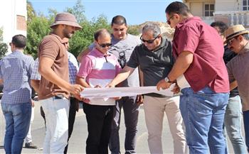 لتحسين الخدمات للمواطنين.. رئيس مدينة الغردقة يتفقد مشروعات التطوير