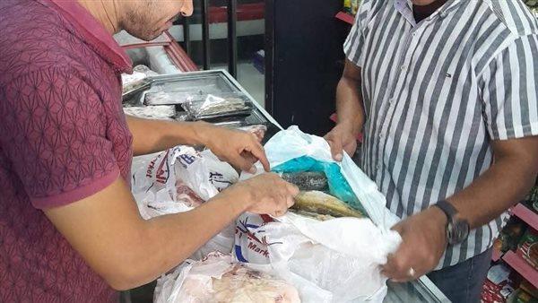حملة تفتيش بيطرية تضبط سلعًا منتهية الصلاحية بمدينة القصير 