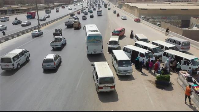 "النقل" تناشد المواطنين المشاركة في التوعية بمخاطر السلوكيات السلبية على الطرق ووسائل النقل العامة