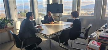 وزير العمل يلتقي مساعد المدير العام للحوكمة والحقوق والحوار بمنظمة العمل الدولية