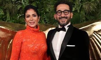 على أنغام "أنت عمري".. أحمد حلمي يحتفل بعيد ميلاد زوجته منى زكي 
