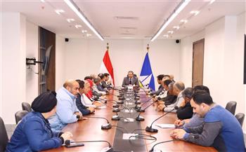 محافظ دمياط يتابع تعزيز الخدمات ودعم الأندية الرياضية والاستثمار الرياضي بالمحافظة