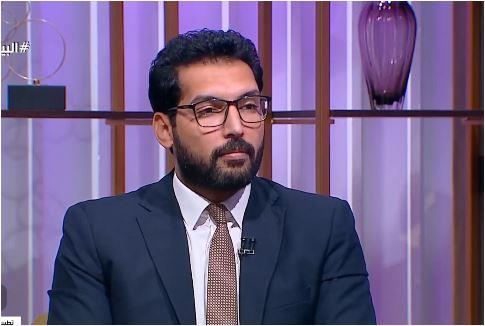 عندى 70 سنة وأولادي بيعاملوني وحش؟.. أستاذ علم نفس يجيب 