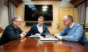 "داونينج ستريت": ستارمر وميرتس وماكرون ناقشوا دعم أوكرانيا والوضع في الشرق الأوسط والأمن الأوروبي