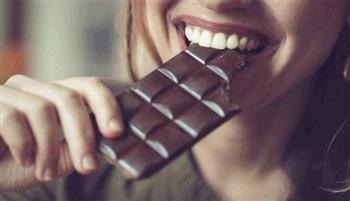 هل تناول الشوكولاتة ليلًا يفسد عليك نومك؟.. خبراء يجيبون