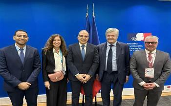 وزير الري يلتقى عدد من المسئولين الفرنسيين على هامش مؤتمر "طموح أفريقيا" 