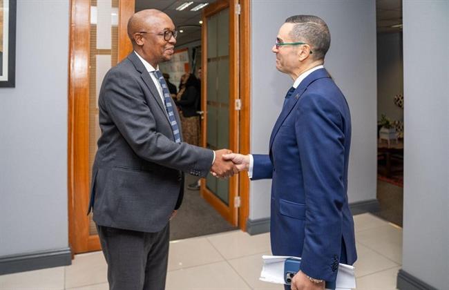 وزير الاستثمار يلتقى وزير التجارة والصناعة والمنافسة الجنوب أفريقي لبحث سبل تعزيز العلاقات الاقتصادية