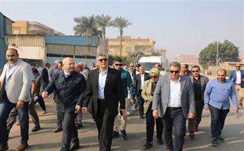 محافظ الجيزة يتفقد مشروعات تطوير الطرق بكرداسة وأوسيم والمنيرة الغربية