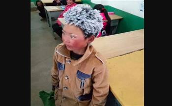 حصد المركز الأول.. طفل صيني يسير 5 كيلومترات وسط الثلوج ليحضر اختباره