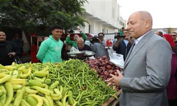 محافظ القاهرة: أسواق اليوم الواحد أسهمت فى أن يكون المواطن شريكا ورقيبا على الأسواق