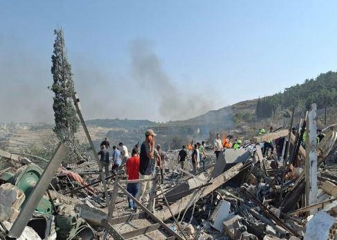 الاحتلال ينذر سكان قريتي طير فلسيه وعيناتا جنوبي لبنان بالإخلاء الفوري