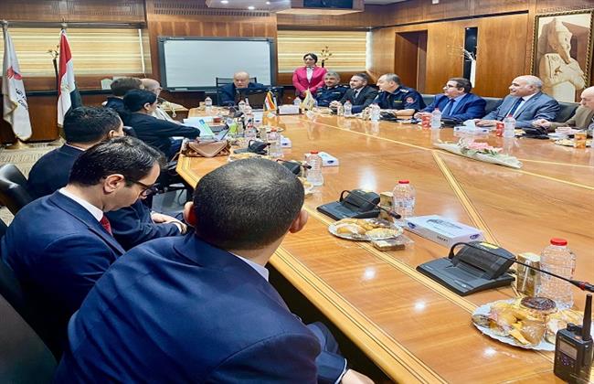 مطار القاهرة يطبق أنظمة إطفاء صديقة للبيئة بالتنسيق مع البيئة والطيران المدني