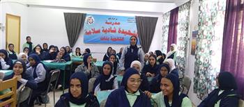 محاضرات تثقيفية وتوعوية لطلاب المدارس ضمن أنشطة الثقافة في السويس