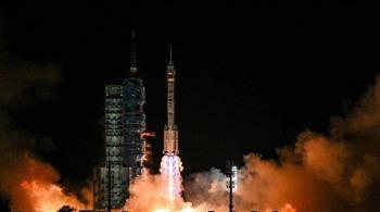 لهذا السبب.. الصين ترسل ثلاثة رواد وأربعة فئران إلى الفضاء