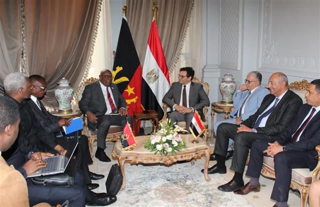 وزير الثقافة يلتقي نظيره الأنجولي لبحث آفاق التعاون المشترك ضمن زيارته لمصر لحضور حفل افتتاح المتحف الكبير
