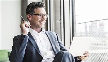 للنساء.. إشارات في حديث الرجل تكشف امتلاكه ثقة هادئة حقيقية