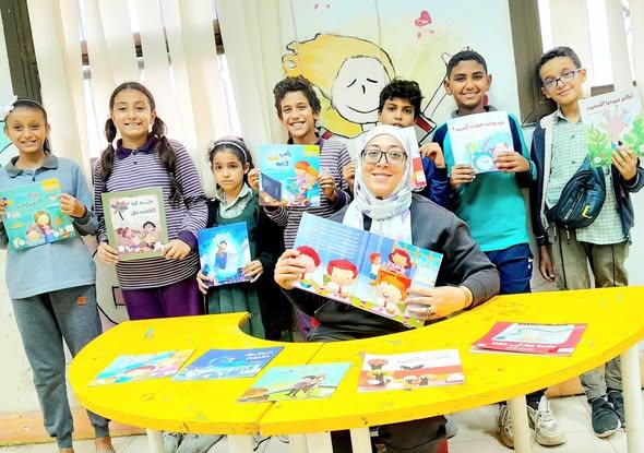 أبناء مكتبة السلام للطفل يستكشفون قيم الصداقة والشجاعة من خلال عالم الحكايات