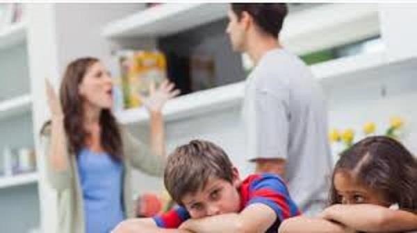 في يوم الطفل.. كيف يمكن للأم قانونيًا المطالبة بنفقة الصغار؟| خاص