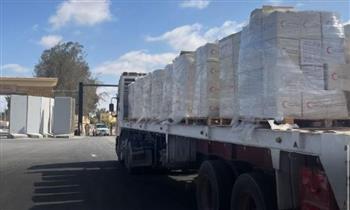 قافلة «زاد العزة» الـ77 تدخل إلى الفلسطينيين بقطاع غزة