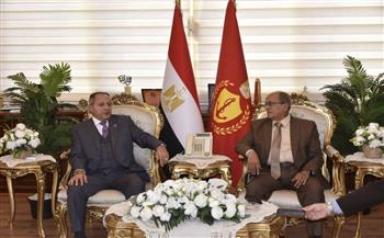 محافظ بورسعيد يستقبل قيادات مياه الشرب لمراجعة جاهزية منظومة الصرف الصحي لموسم الأمطار