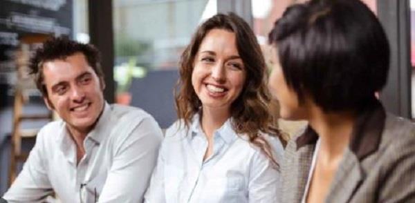 للنساء.. تفاصيل صغيرة قد تشاركينها دون قصد تكشف ضعف وعيك الاجتماعي