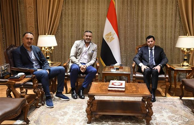 وزير الرياضة يلتقي رئيس مكتب الـNBA في مصر 