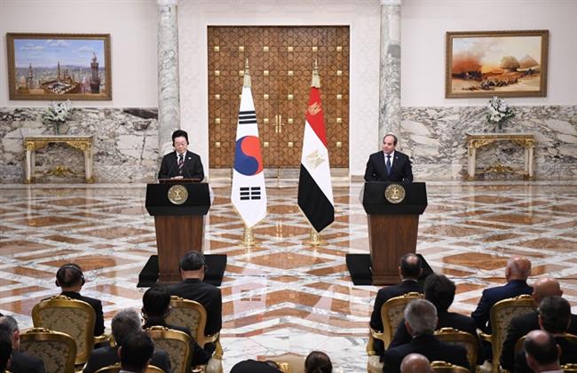 الرئيس السيسي: بحثت مع رئيس جمهورية كوريا زيادة التعاون الثنائي وجذب الشركات الكورية