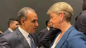 وزير الخارجية ونظيرته البريطانية يبحثان هاتفياً العلاقات الثنائية والقضية الفلسطينية 