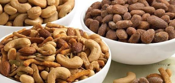 تعرف علي فوائد المكسرات للجسم